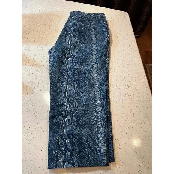 Zac & Rachel capri pants blue snake skin pattern size 16 - Picture 6 of 8